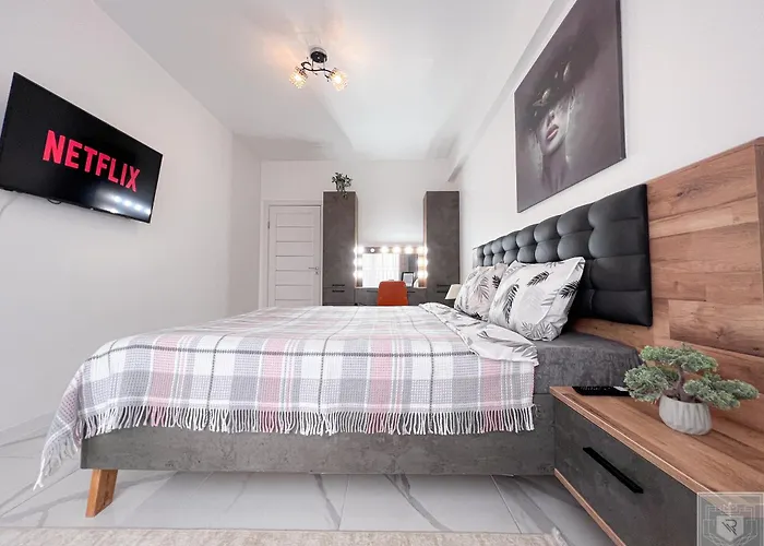 Renthouse Apartments Perla